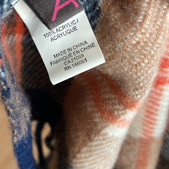 Plaid blanket scarf - Picture 5 of 5